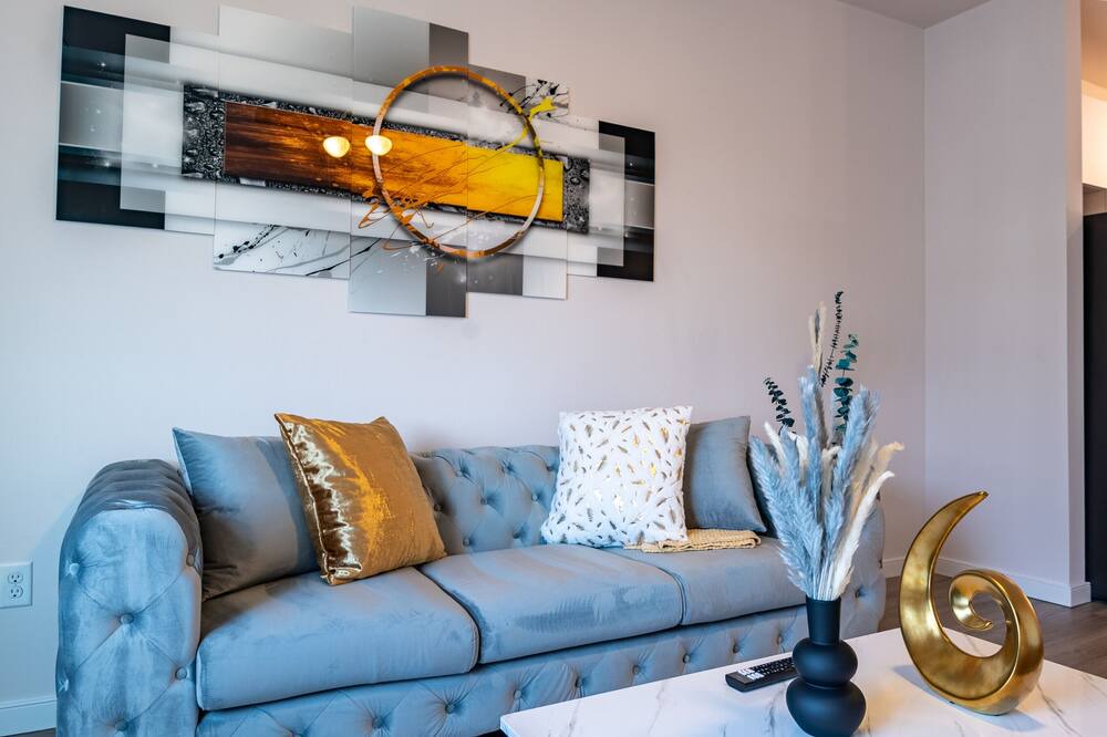 Photo of Livingroom in Downtown Baltimore