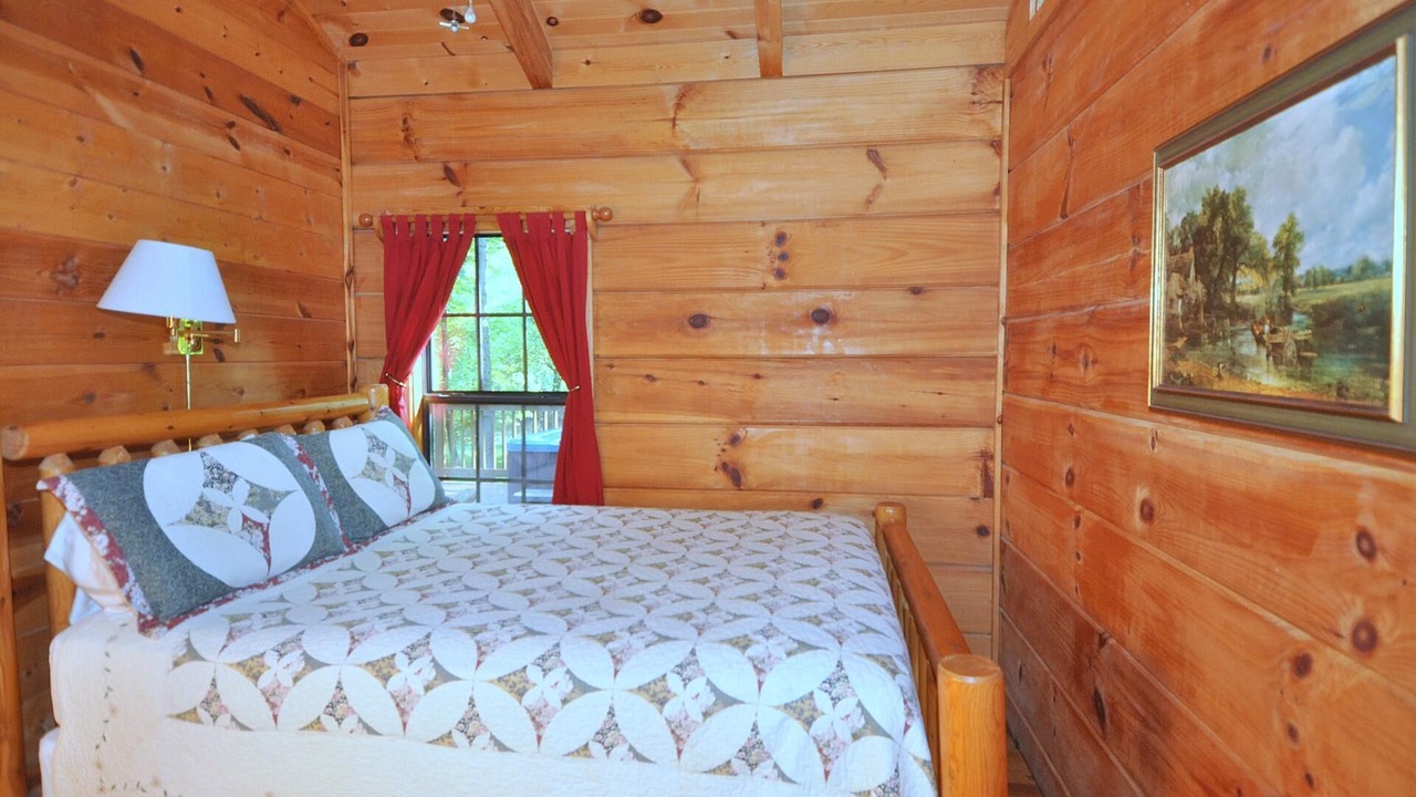 Photo of Bedroom in Berkeley Springs