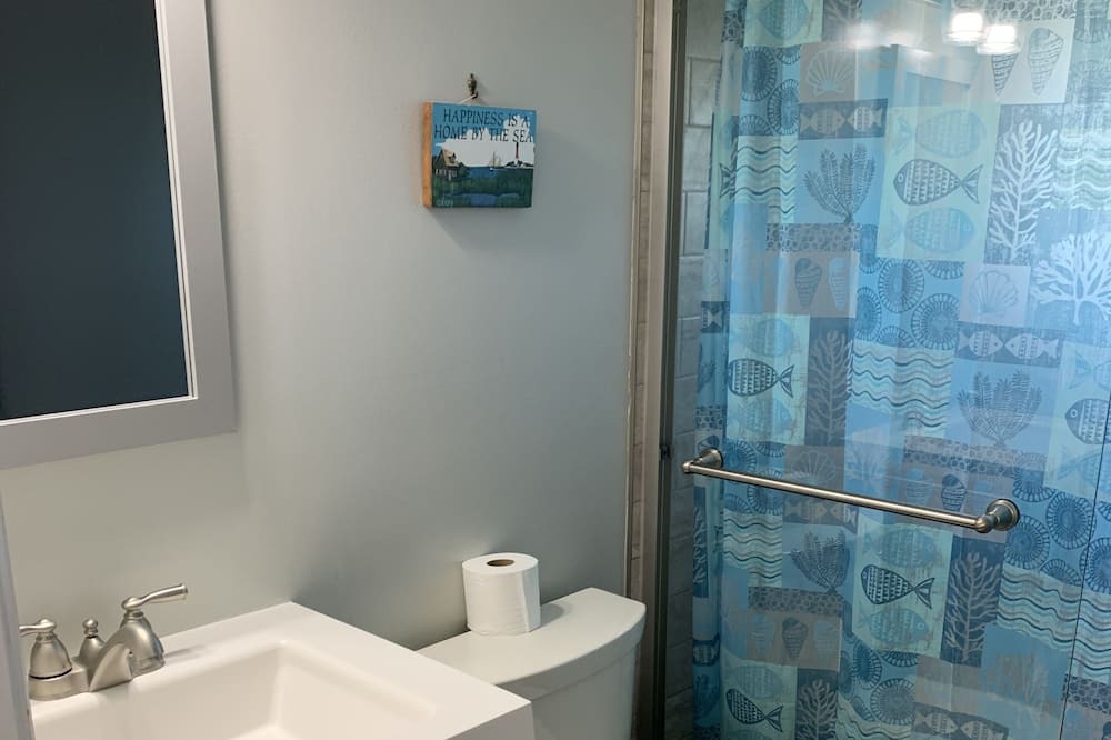 Photo of Bathroom in Beach Haven Terrace