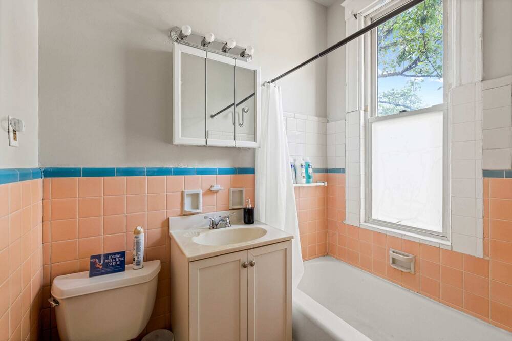 Photo of Bathroom in Clifton Heights