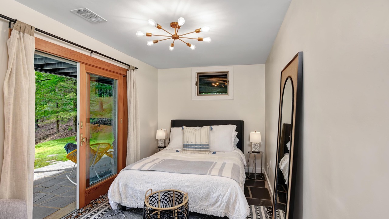 Photo of Bedroom in Johnsonburg