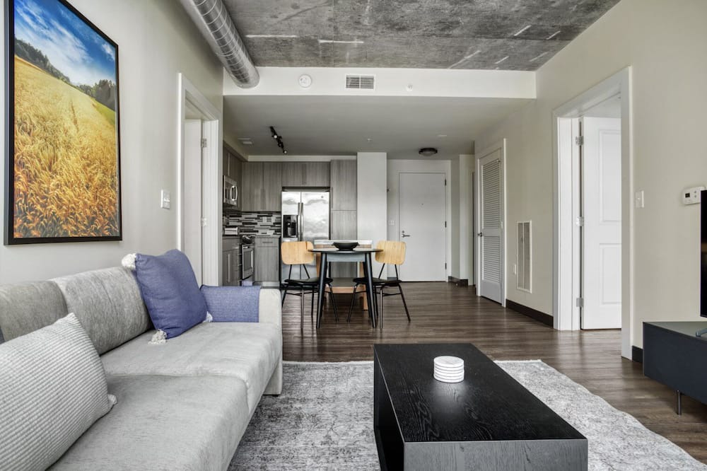 Photo of Livingroom in H Street Corridor