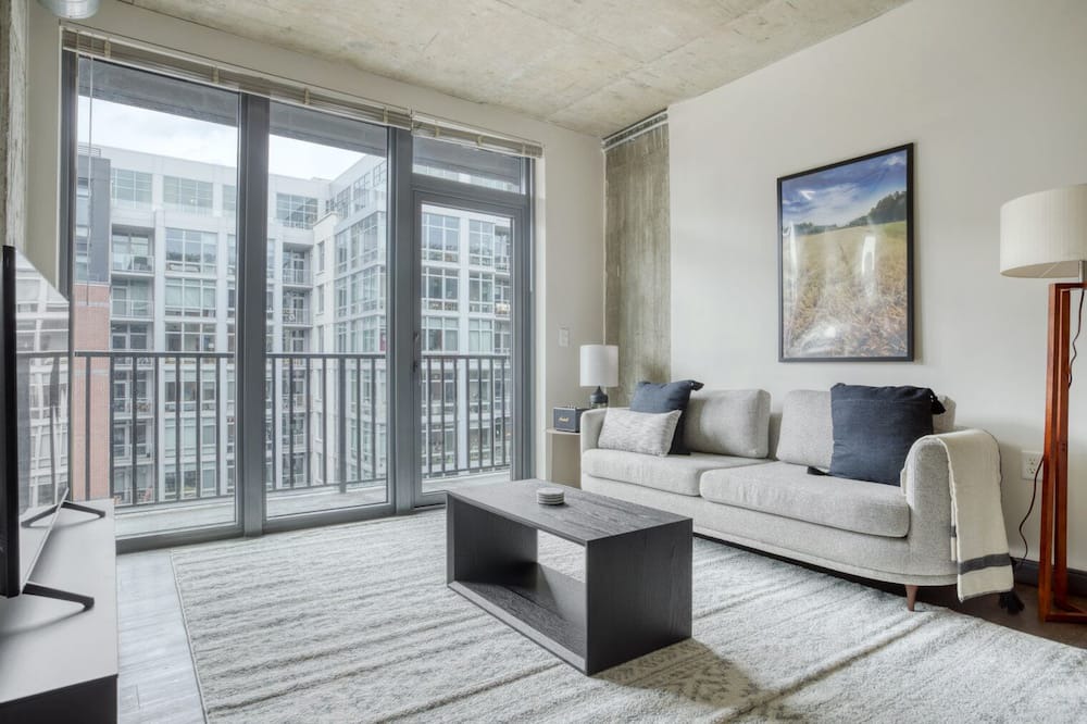 Photo of Livingroom in H Street Corridor