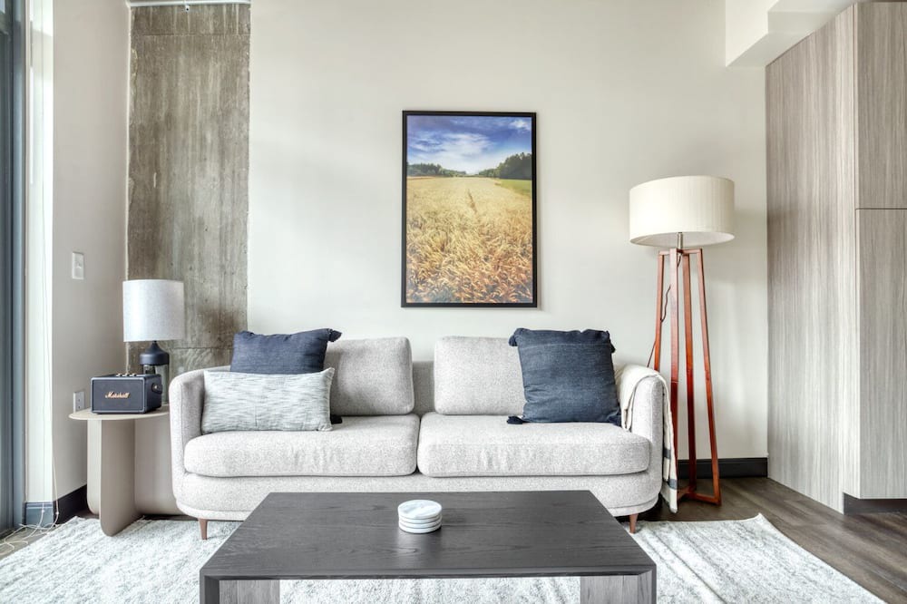Photo of Livingroom in H Street Corridor