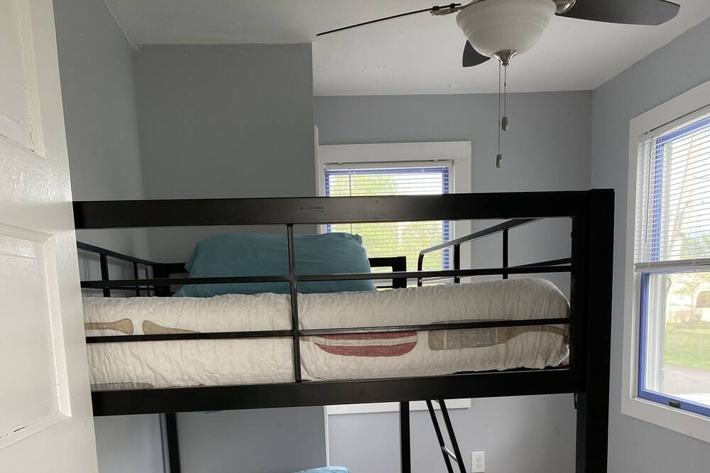 Photo of Bedroom in Bayville