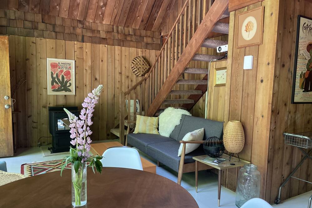 Photo of Livingroom in Parksville