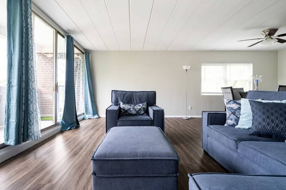 Photo of Livingroom in Cherry Hill