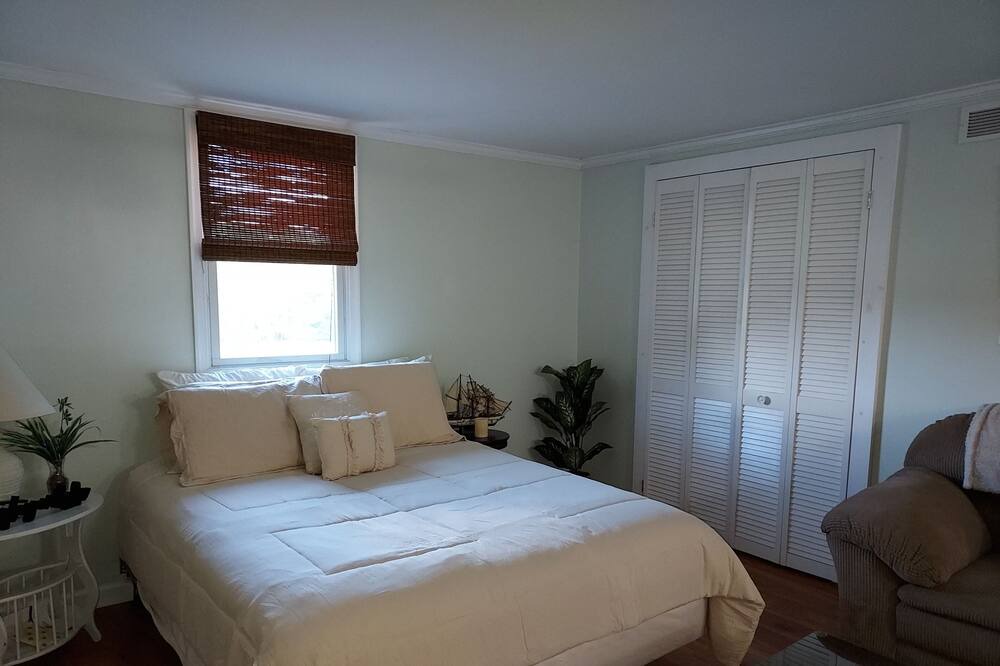 Photo of Bedroom in Hamlin