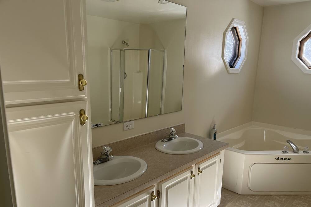 Photo of Bathroom in Monticello