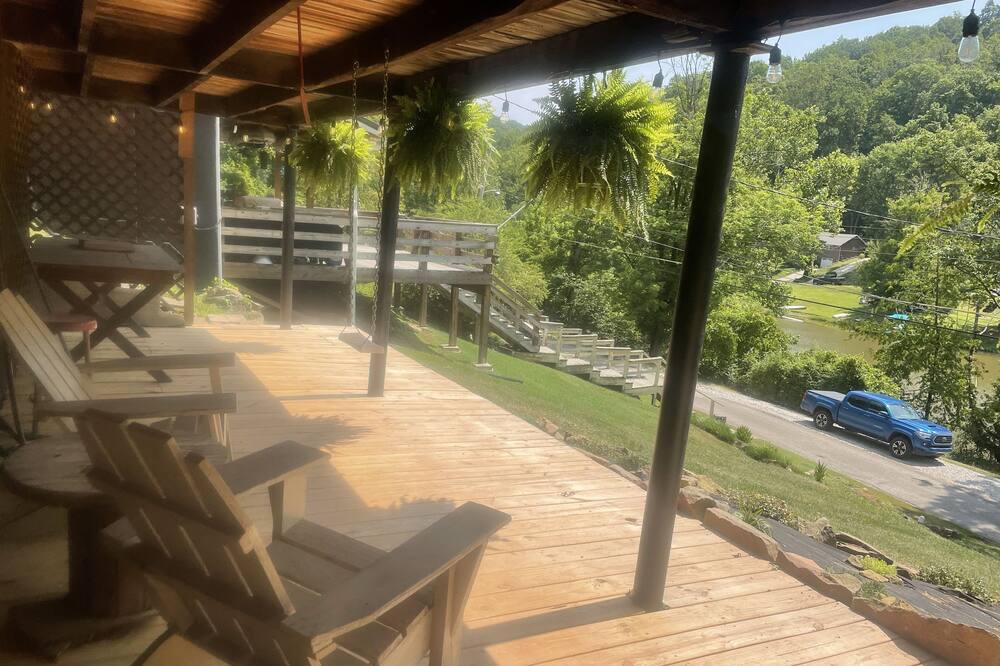Photo of Outdoor in Cross Lanes