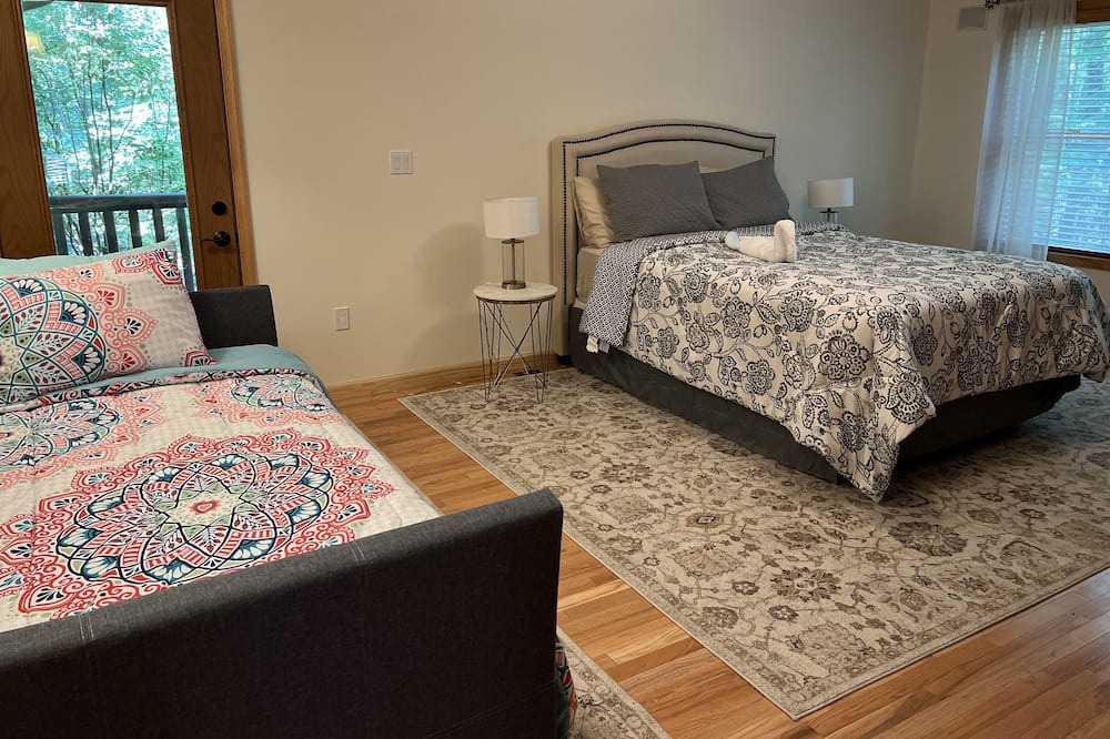 Photo of Bedroom in White Mills