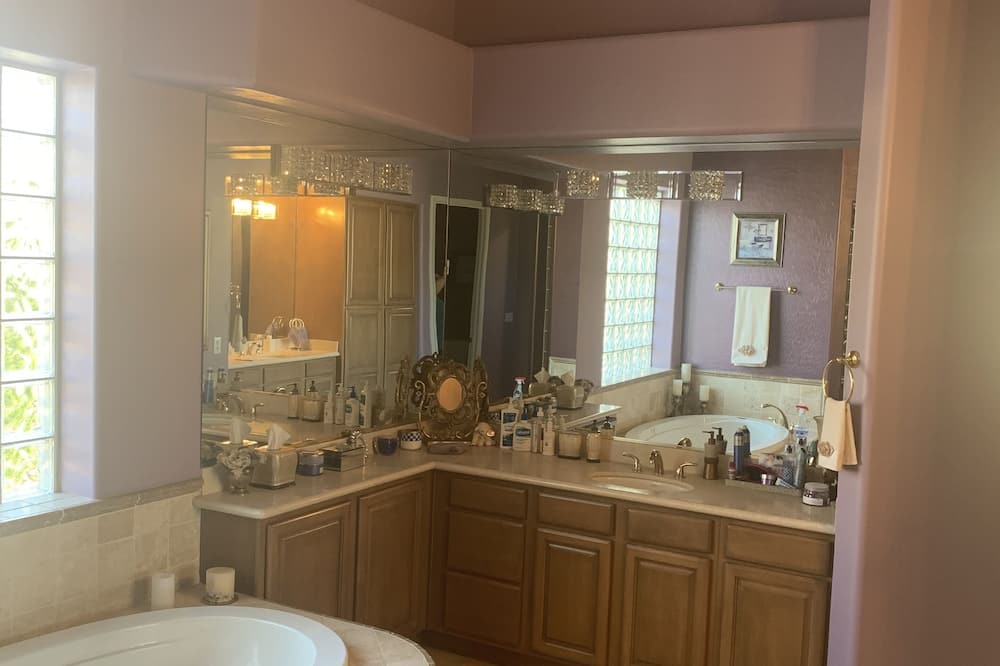 Photo of Bedroom in Foothills