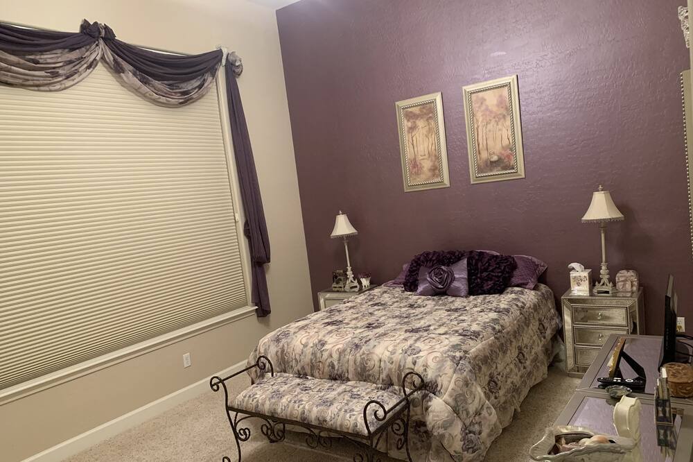 Photo of Bedroom in Foothills