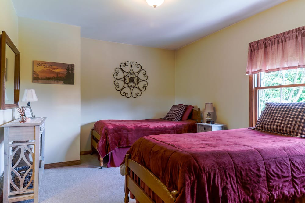 Photo of Bedroom in McKean