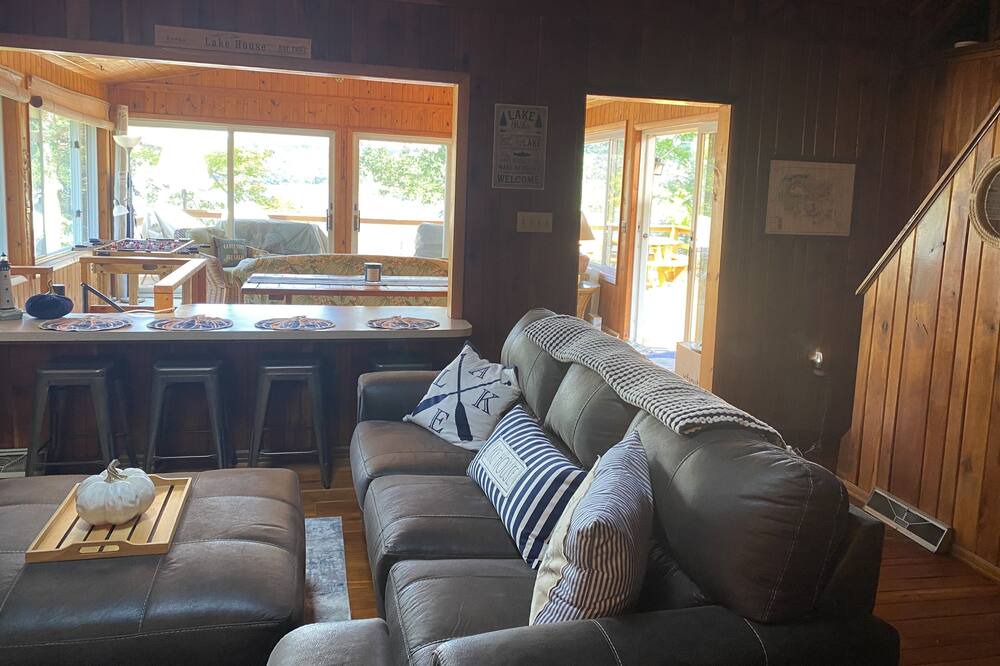 Photo of Livingroom in Indian Lake