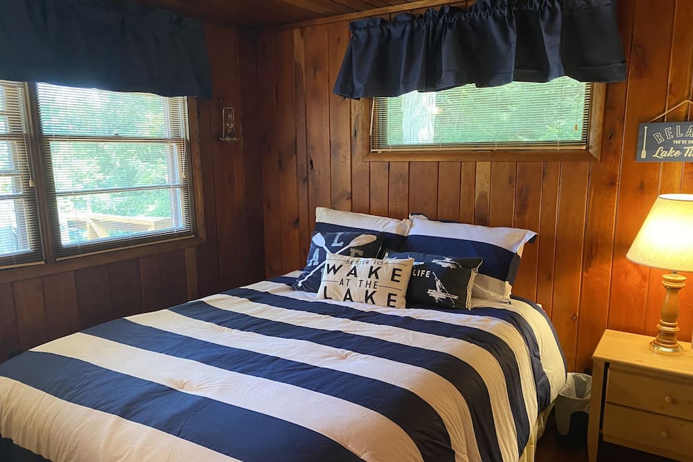 Photo of Bedroom in Indian Lake