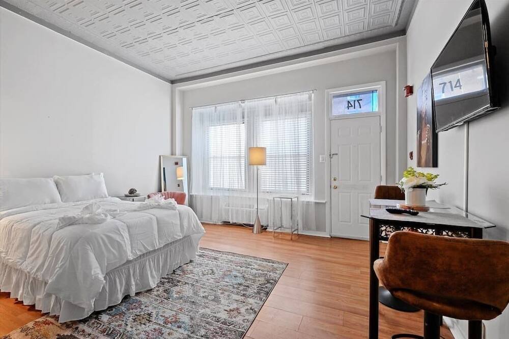 Photo of Bedroom in Graduate Hospital