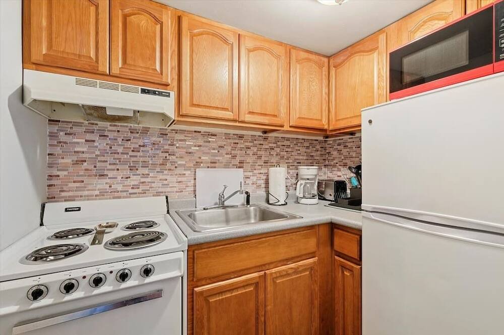 Photo of Kitchen in Graduate Hospital