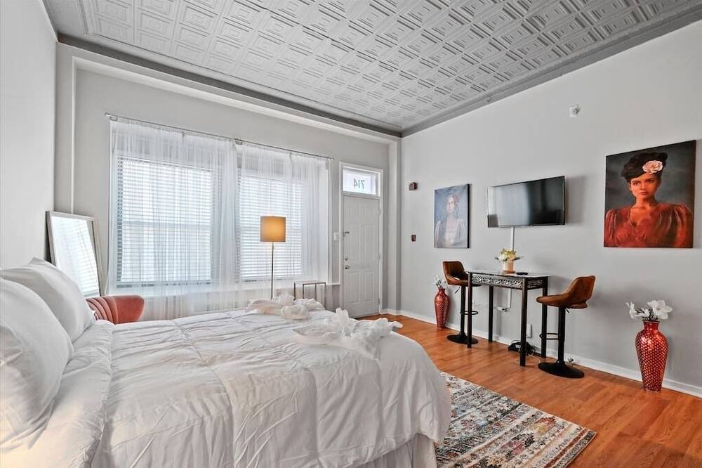 Photo of Bedroom in Graduate Hospital