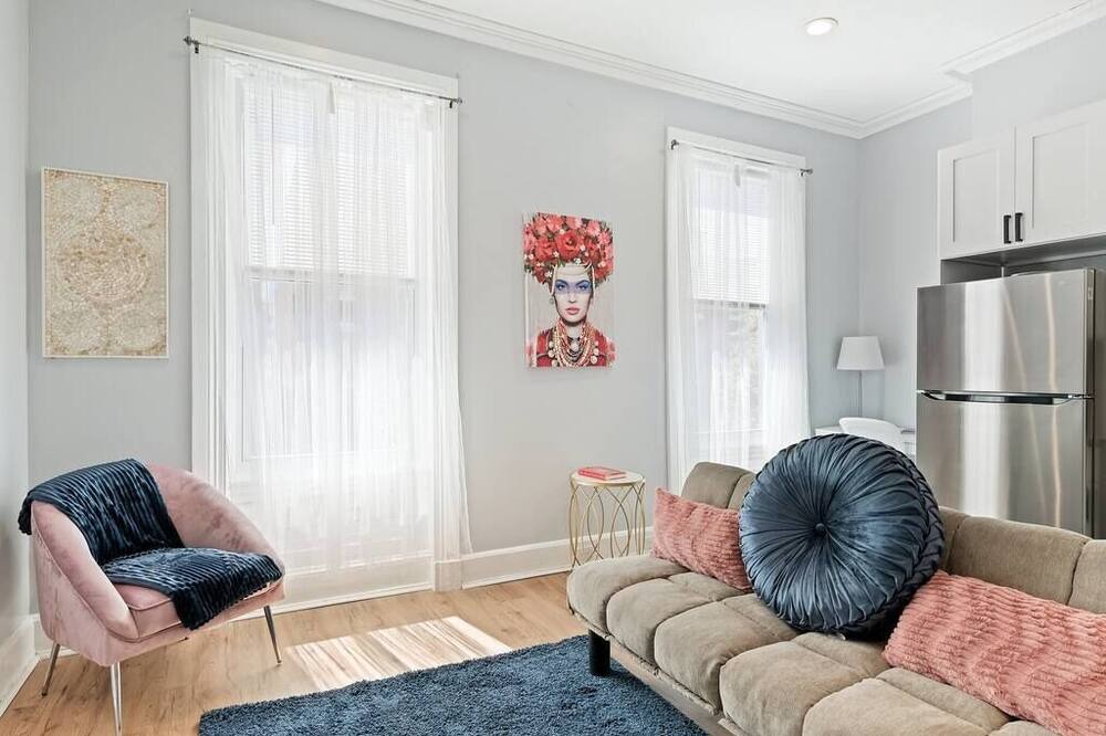 Photo of Livingroom in Spring Garden
