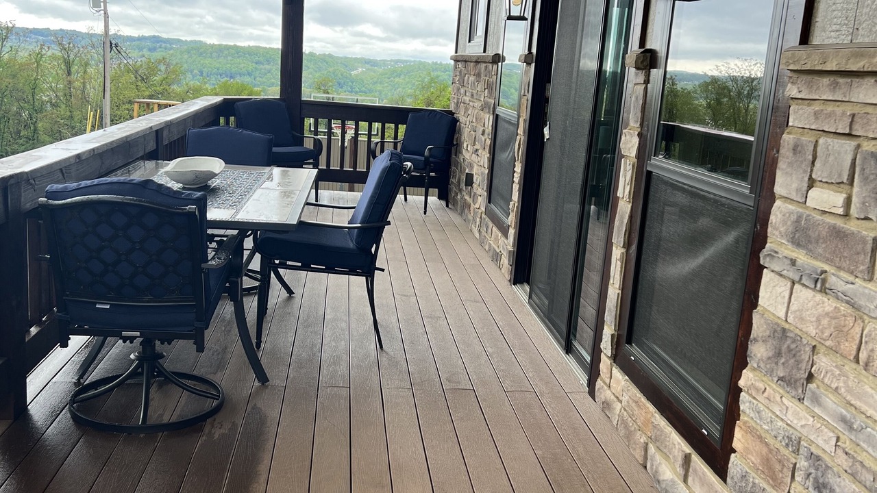 Photo of Patio Balcony in Cheat Lake