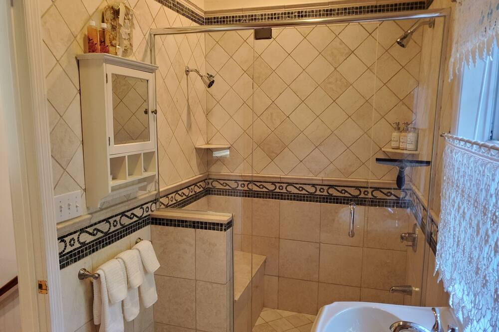 Photo of Bathroom in New Hampton