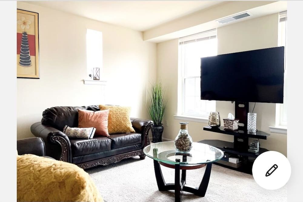 Photo of Livingroom in Bensalem