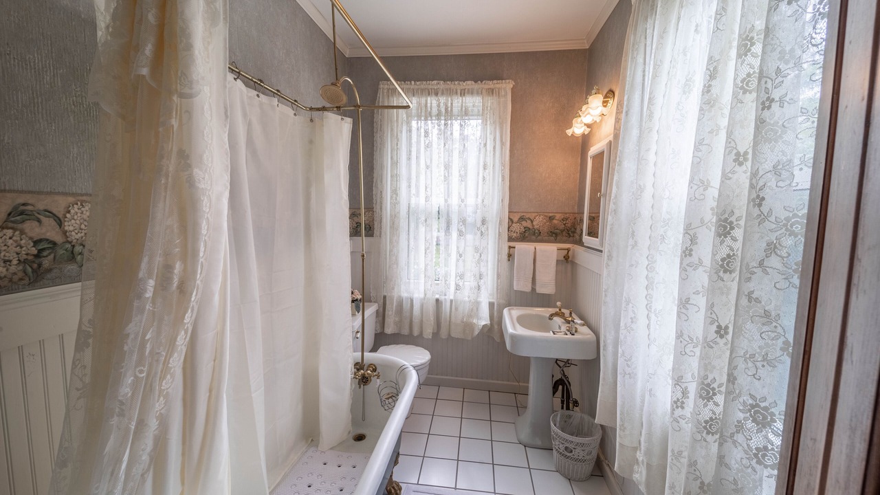 Photo of Bathroom in Jim Thorpe