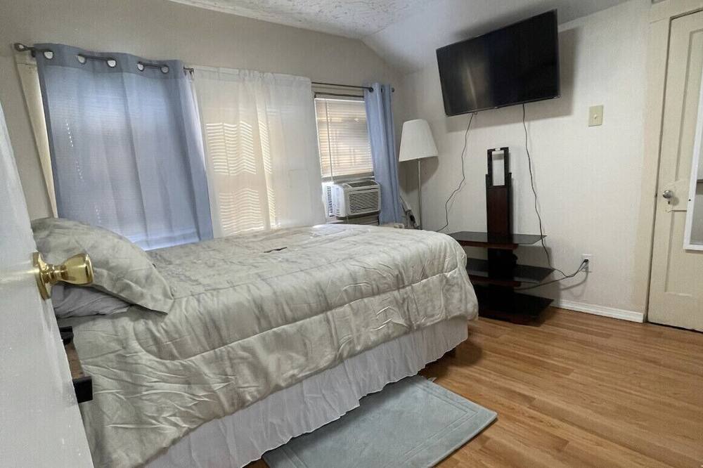 Photo of Bedroom in Hillside