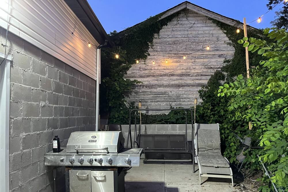 Photo of Outdoor in Hillside