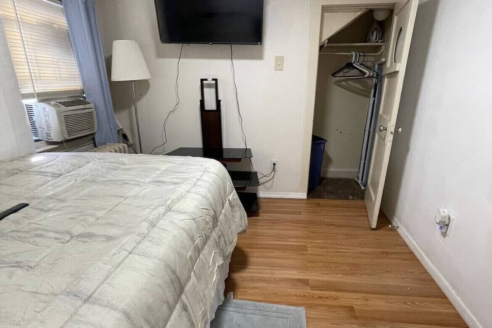 Photo of Bedroom in Hillside