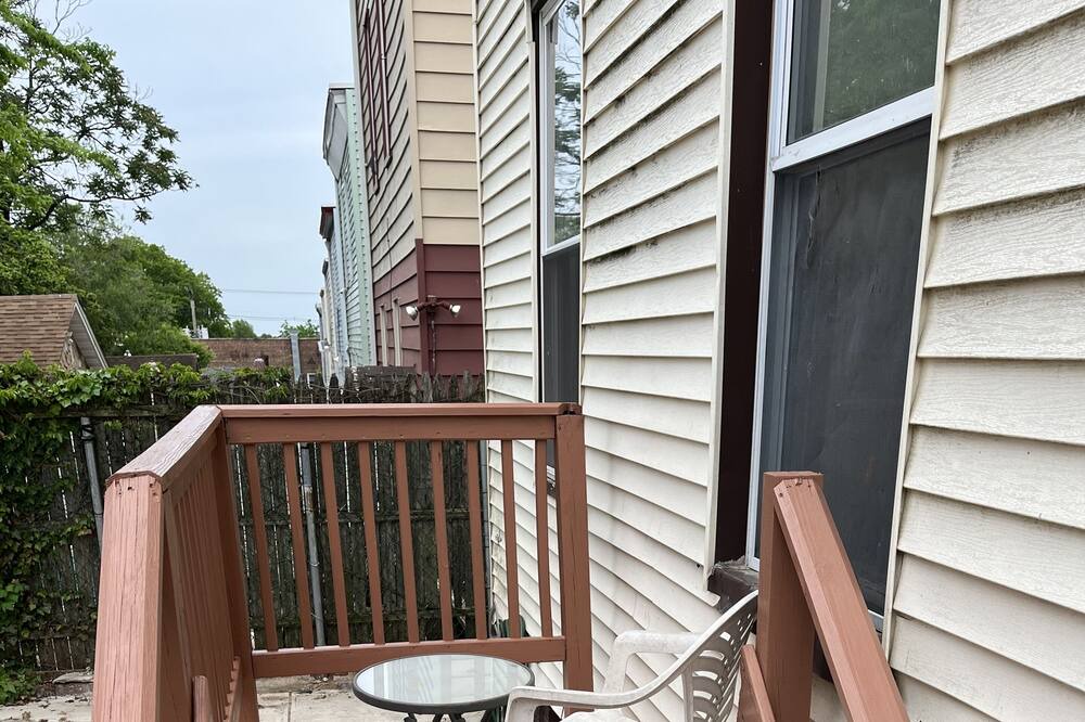 Photo of Outdoor in Hillside