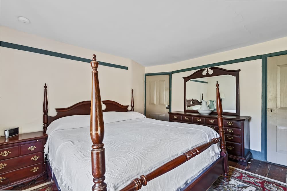 Photo of Bedroom in Lenhartsville