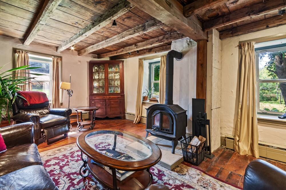 Photo of Livingroom in Lenhartsville