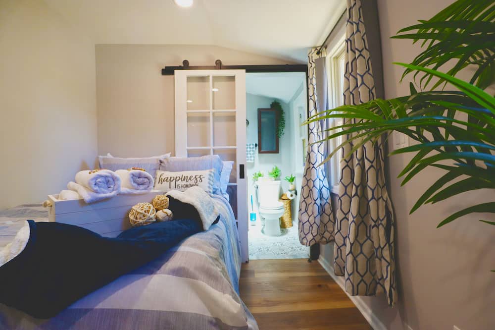 Photo of Bedroom in Woodbury
