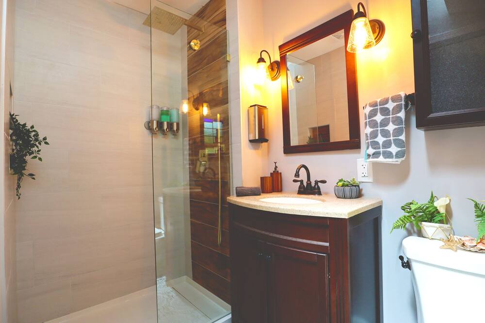 Photo of Bathroom in Woodbury