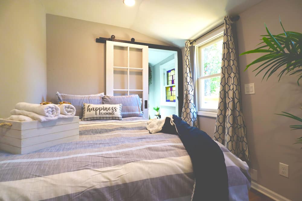 Photo of Bedroom in Woodbury