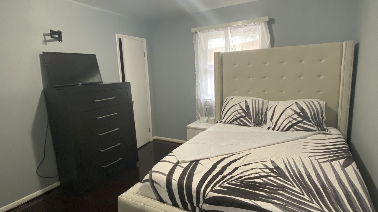 Photo of Bedroom in Calverton
