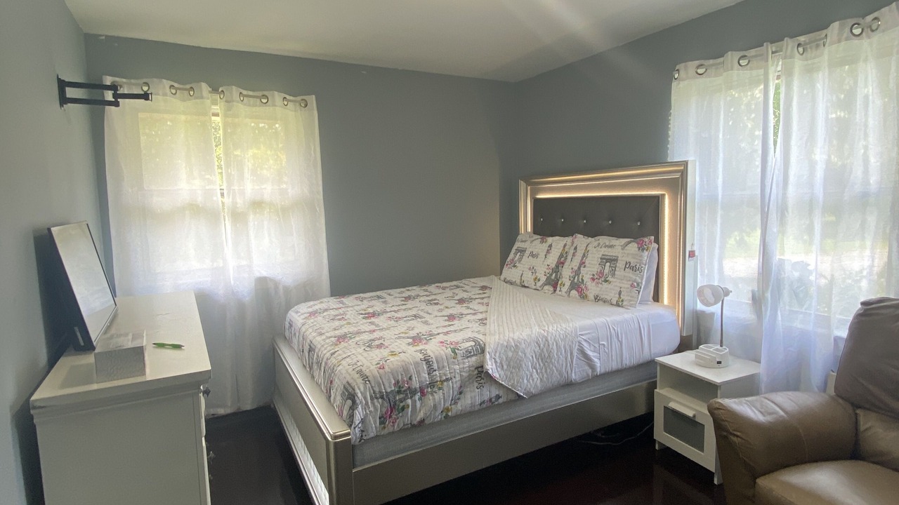 Photo of Bedroom in Calverton