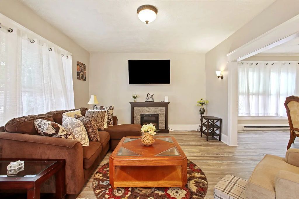 Photo of Livingroom in Pittston