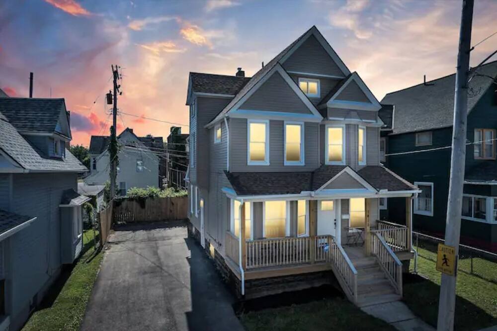 Photo of Outdoor in Detroit - Shoreway