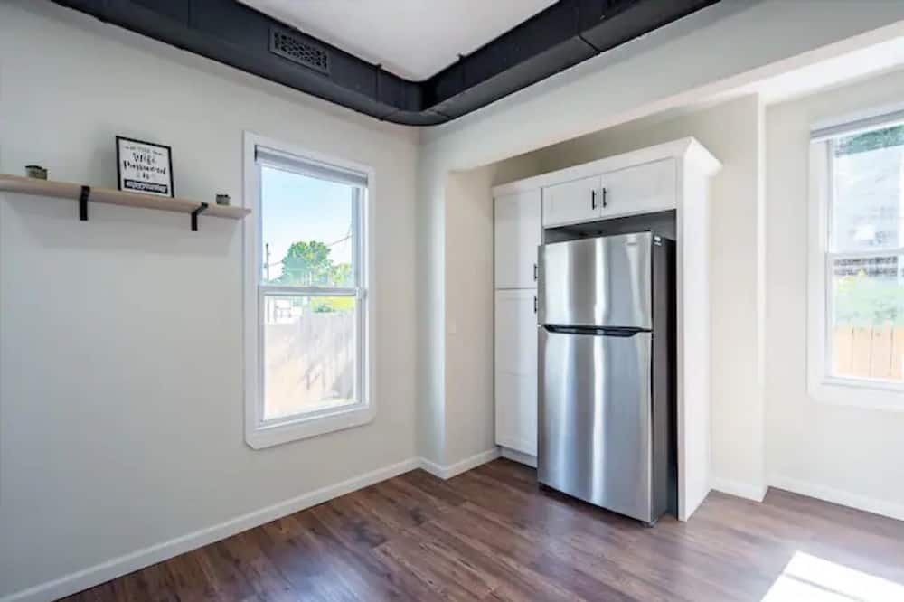 Photo of Bedroom in Detroit - Shoreway