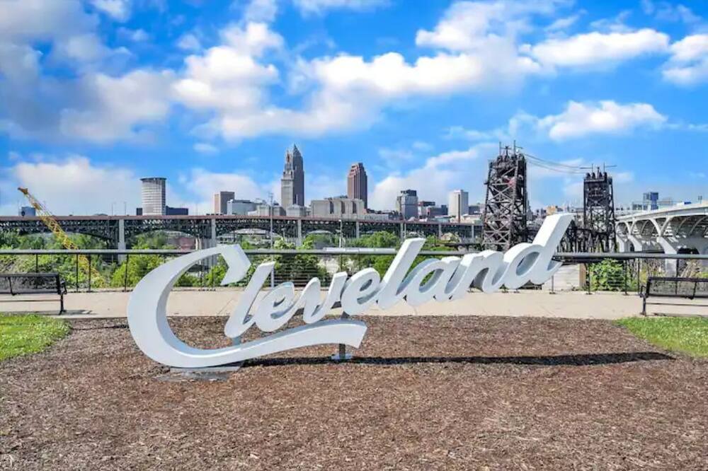Photo of Others in Detroit - Shoreway