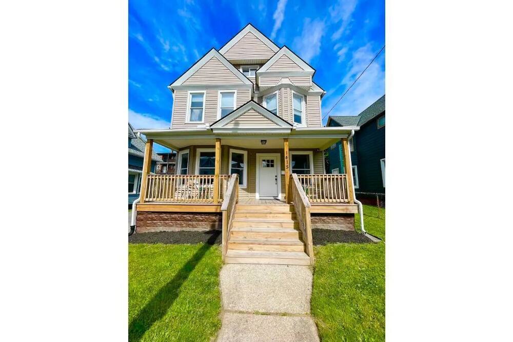 Photo of Outdoor in Detroit - Shoreway