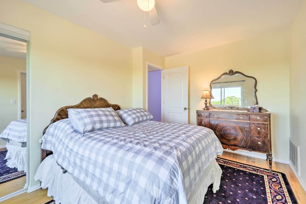 Photo of Bedroom in Highland Heights