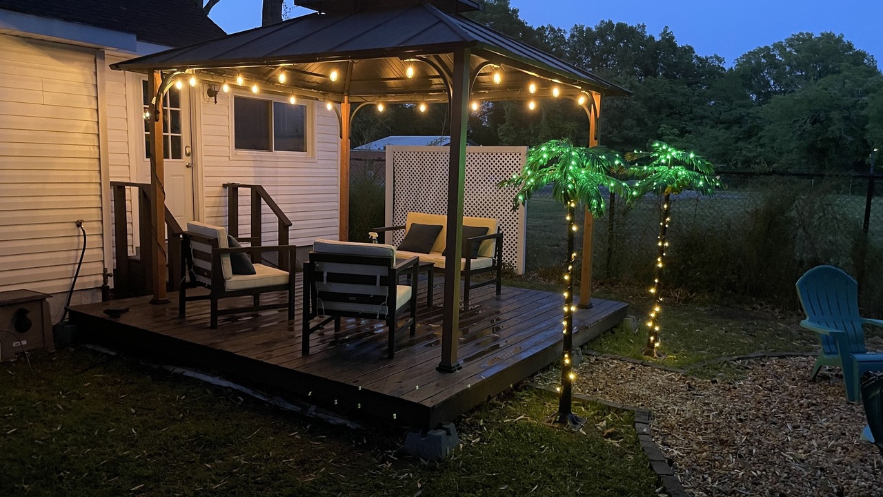 Photo of Outdoor in Issue