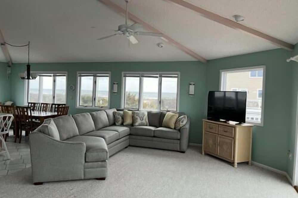 Photo of Livingroom in Dennisville