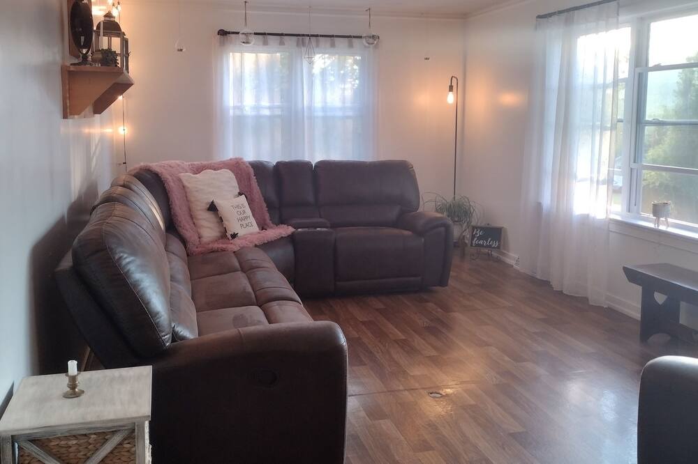 Photo of Livingroom in Mount Aetna