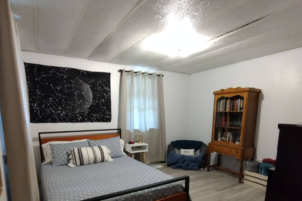 Photo of Bedroom in Mount Aetna