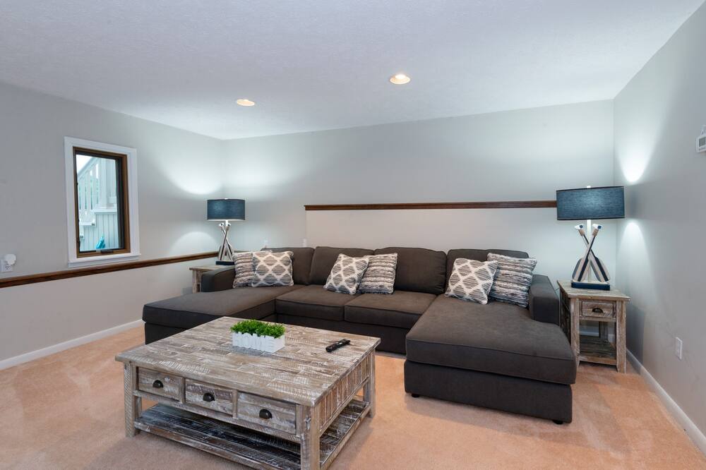 Photo of Livingroom in Treasure Lake